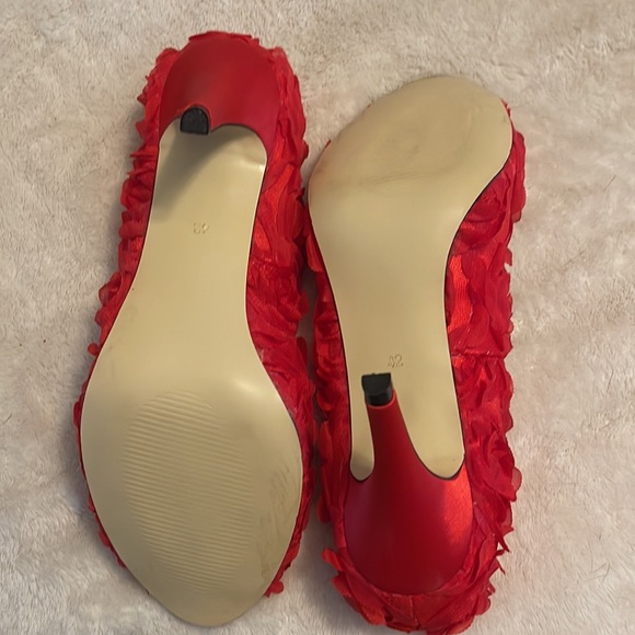 Red rose pumps - Picture 3 of 4